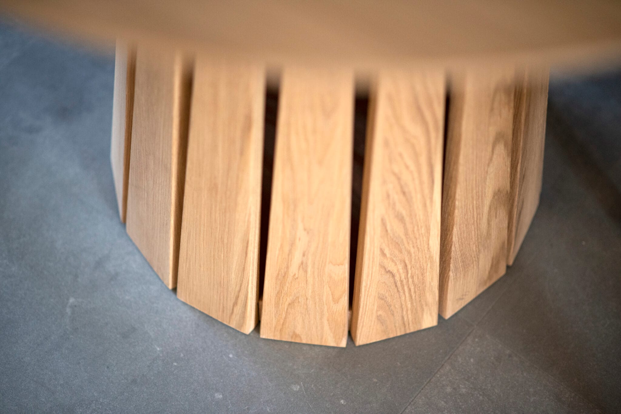 SOLE okrągły stół do jadalni- dębowy, elegancki